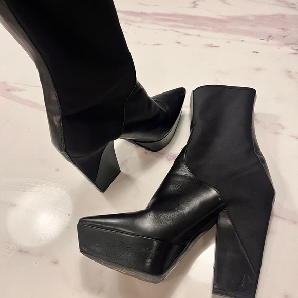 Jil Sander black leather and elastic pull on platform boots; size 39 1/2 - Picture 3 of 6